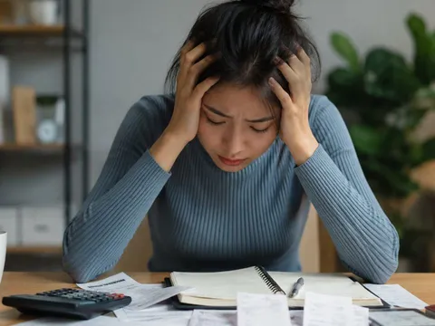 5 khoản chi khiến nhiều người  âm thầm nghèo đi mà không hay