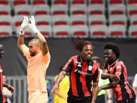 Hủy diệt Saint-Etienne 4-1, Nice trụ hạng thành công