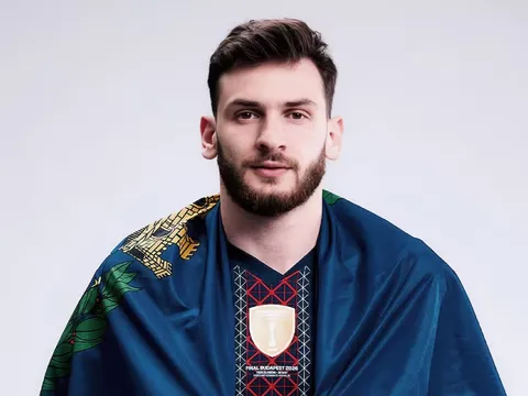 Kvaratskhelia và sứ mệnh đưa bóng đá Georgia bước ra ánh sáng