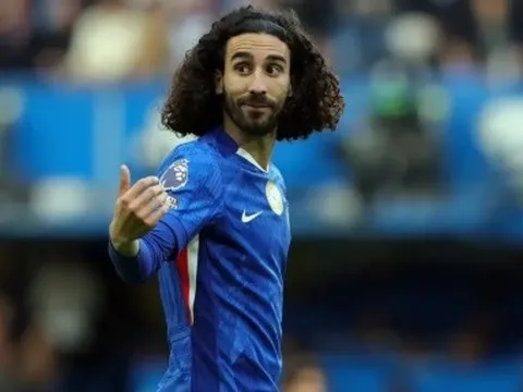 Barcelona cân nhắc bán Jules Kounde để dọn đường đón Marc Cucurella