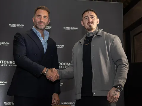 Eddie Hearn thách thức Dana White giải phóng hợp đồng UFC của Tom Aspinall