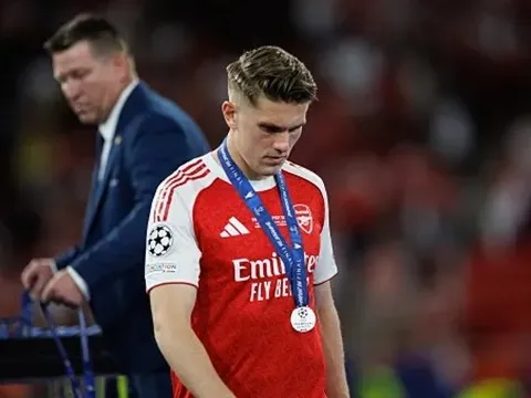 Keown khuyên Arsenal mua tiền đạo mới sau trận thua PSG