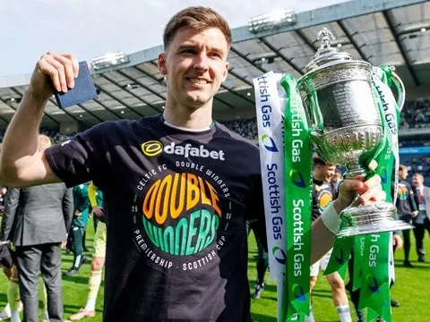 HLV Steve Clarke giải thích sự vắng mặt của Kieran Tierney