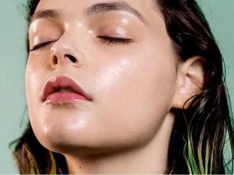 Chuyên gia cảnh báo sai lầm chăm sóc da dầu nhiều người mắc phải vào mùa hè