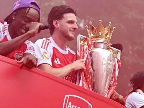 Declan Rice gửi thông điệp đanh thép trong ngày vui của Arsenal