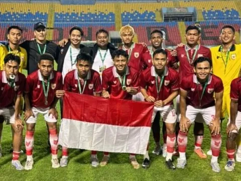 Vắt kiệt sức loại Brazil, Indonesia đoạt HCB World Championship sân 7