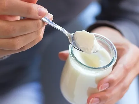 4 nhóm người không nên ăn sữa chua: Đó là ai?