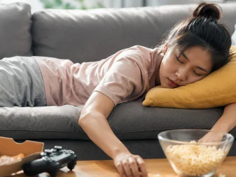 Vì sao nhiều người càng nghỉ cuối tuần càng mệt?