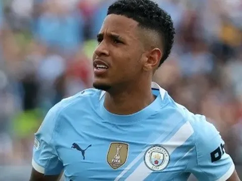 Tottenham bắt đầu đàm phán chiêu mộ Savinho từ Man City