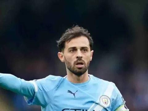 Vì sao Barca ưu tiên Bernardo Silva dù đang thừa tiền vệ?