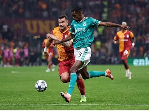 Liverpool và Newcastle đều nếm trái đắng vụ Isak