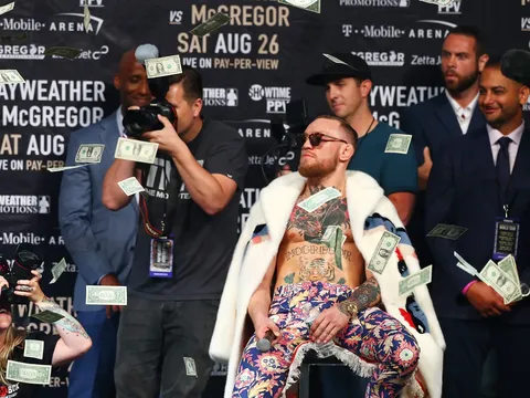 Cơn sốt vé ngày Conor McGregor tái xuất: Hơn 24.000 USD cho một chỗ ngồi