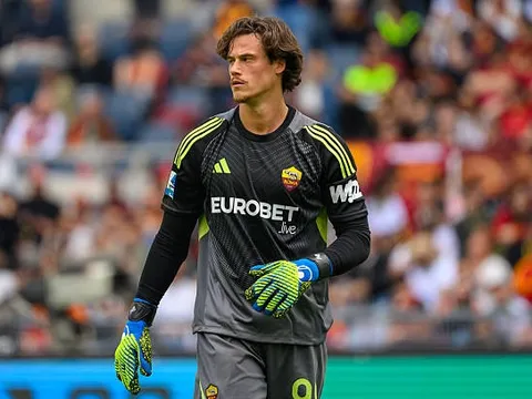 AS Roma nói không với 50 triệu euro của Chelsea vụ Svilar