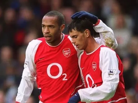 Aliadiere thừa nhận hối hận vì quyết định rời Arsenal
