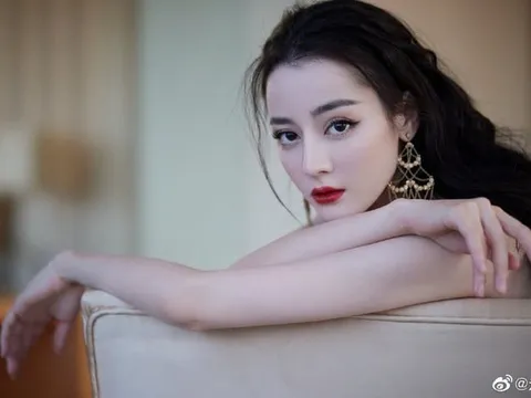 Bí quyết giữ gìn nhan sắc của Địch Lệ Nhiệt Ba: Không cần cầu kỳ vẫn duy trì làn da rạng rỡ