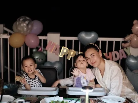 Phương Oanh hoa mắt chóng mặt khi hai con bước vào khủng hoảng tuổi lên 2