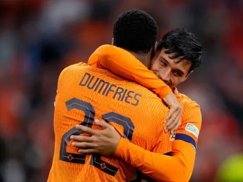 Reijnders vô tình xác nhận Dumfries gia nhập Real Madrid