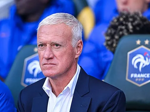 Tuyển Pháp quá mạnh để Deschamps tiếp tục chơi bảo thủ