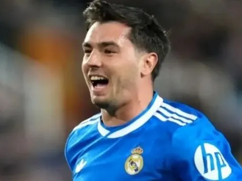 Brahim Diaz khước từ Juventus để ở lại Real Madrid