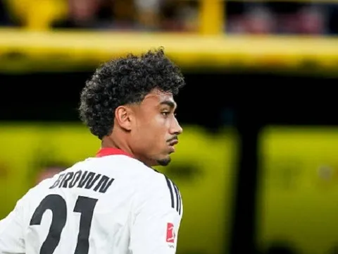 MU tranh "vua tắc bóng" Bundesliga với Arsenal