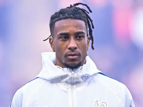 Tin đồn chuyển nhượng sáng 6/6: Real Madrid tăm tia bom tấn Michael Olise; Barca nhắm Cucurella