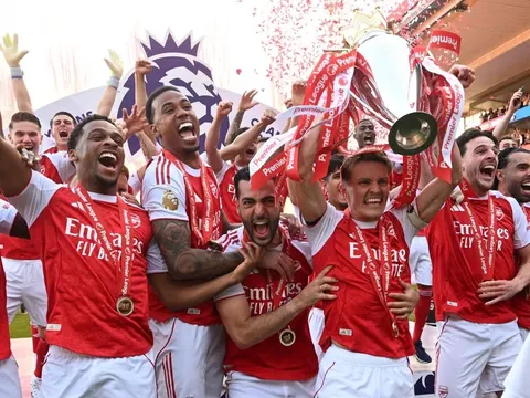 Arsenal đắc lợi nhờ luật tài chính mới NHA