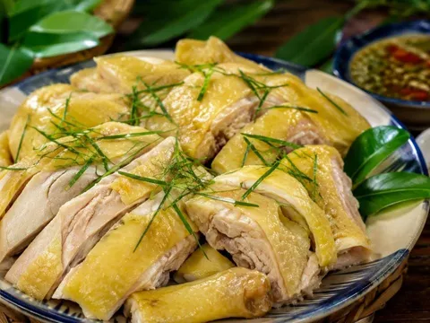 Vì sao thịt gà cần có lá chanh? Không chỉ để thơm ngon mà liên quan tới sức khỏe ai cũng nên biết