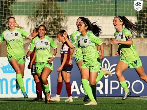 Cầu thủ Lank FC 'phát cuồng' màn ăn mừng gây sốt của Huỳnh Như