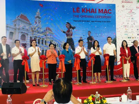  Kỷ lục 18.000 VĐV tham gia giải marathon quốc tế Techcombank mùa 7