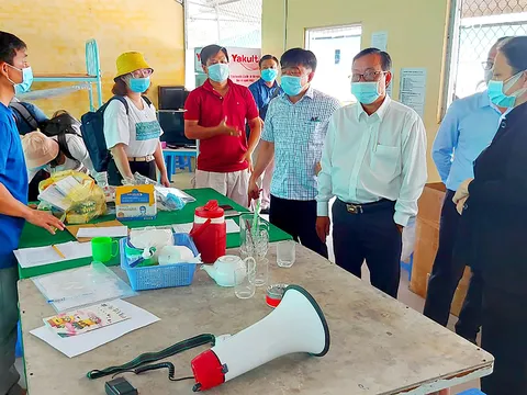 Kiên Giang: Tăng cường 11 Bác sĩ lên Trung tâm Y tế TP Hà tiên hỗ trợ công tác phòng, chống dịch COVID-19