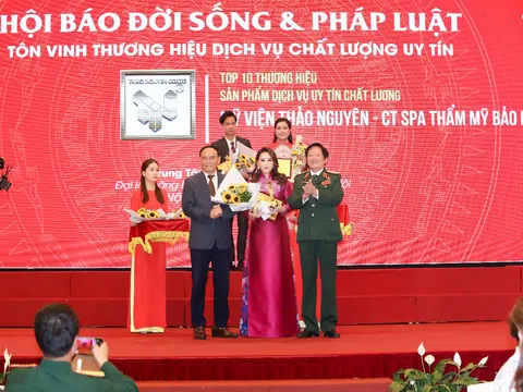 Mỹ viện Thảo Nguyên vinh dự nhận giải thưởng cao quý ‘Top 10 thương hiệu sản phẩm dịch vụ uy tín chất lượng’