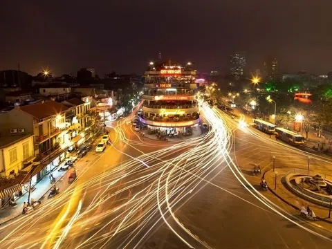 Phát triển kinh tế đêm ở Hà Nội: Thiên thời, địa lợi, nhân hòa