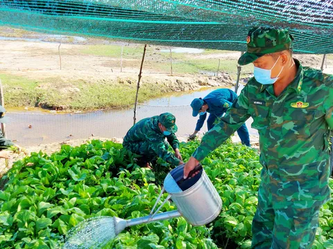 Những nỗ lực thầm lặng của cán bộ Hậu cần chăm lo từng bữa cơm cho chiến sĩ trên chốt liên ngành tuyến biên giới Hà Tiên