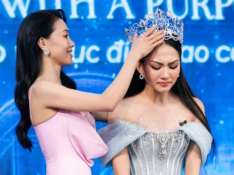 Hoa hậu Mai Phương thừa nhận từng suy sụp khi đối diện với những ồn ào