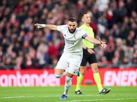 Benzema lập siêu phẩm, Barca nhọc nhằn giữ ngôi đầu