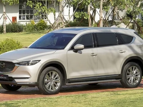 Mazda CX-8 giảm giá mạnh tại đại lý, quyết đấu Honda CR-V, Santa Fe