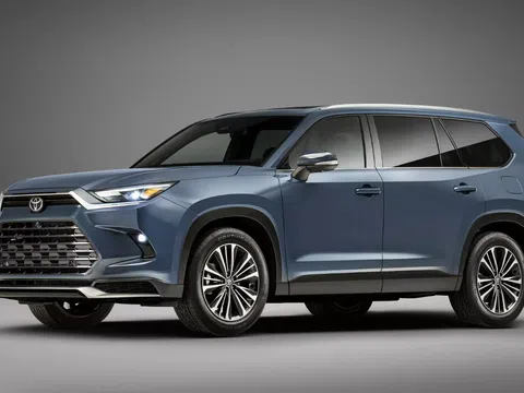 Toyota Grand Highlander 2024 ra mắt: nội thất siêu rộng, ngập tràn công nghệ