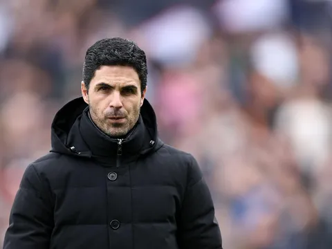 Ngưỡng mộ người thừa Real Madrid, HLV Arteta nỗ lực tìm cách cứu vớt