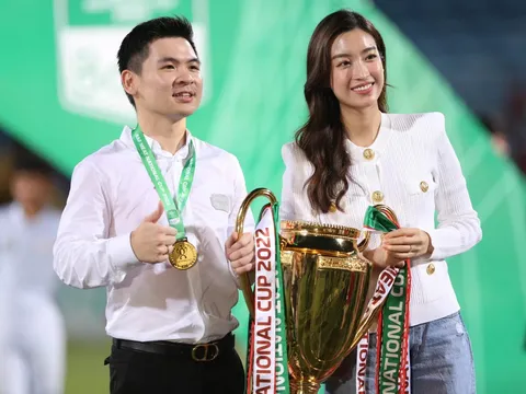 Chỉ với chi tiết nhỏ cũng đủ thấy Đỗ Mỹ Linh và ông xã thiếu gia có cuộc sống chẳng khác gì ngôn tình