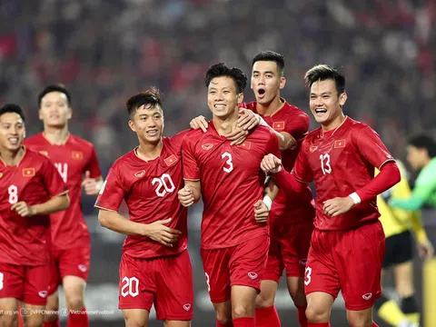 Không tốn sức thi đấu, ĐT Việt Nam vẫn thăng tiến trên BXH FIFA