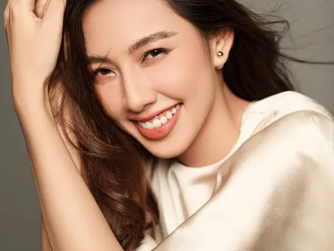 Hoa hậu Nguyễn Thúc Thùy Tiên lộ nhan sắc thật không qua chỉnh sửa khiến CĐM ngỡ ngàng
