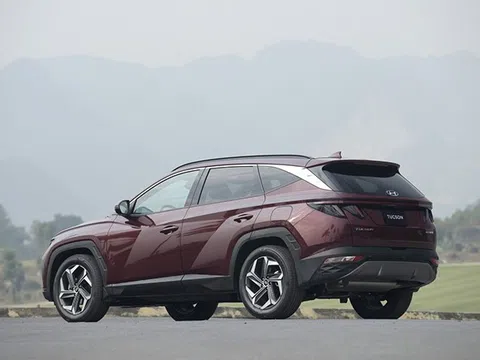 Tin xe hot 20/1: Giá lăn bánh Hyundai Tucson tháng 1/2023 có thể khiến Honda CR-V gục ngã