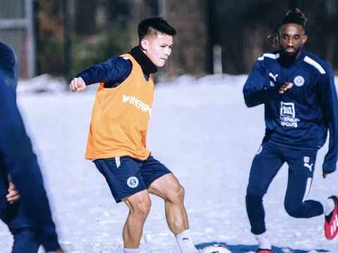 Pau FC 'bắn tín hiệu', CĐV kỳ vọng Quang Hải tái lập siêu phẩm cầu vồng tuyết