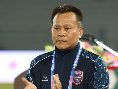 V-League 2023: CLB Bình Dương sa thải HLV Lư Đình Tuấn, lộ diện người thay thế