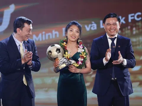 Huỳnh Như phá kỷ lục giành Quả Bóng Vàng Việt Nam, nhận lời chúc đặc biệt từ Liga BPI và Lank FC