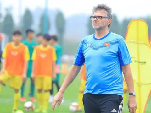 HLV Philippe Troussier triệu tập 41 cầu thủ U23 Việt Nam cho SEA Games 32