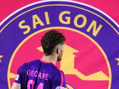 Độc lạ bóng đá Việt Nam: Sài Gòn FC tiếp tục 'quay xe', giải chuyên nghiệp như một trò đùa
