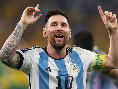 Cầu thủ Curacao sẵn sàng lao vào ẩu đả để tranh giành áo đấu của Messi