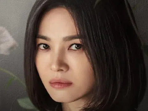 Hé lộ 'thanh gươm báo thù' của Song Hye Kyo trong The Glory 2