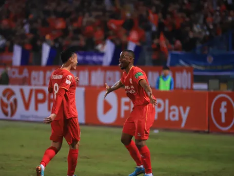 Trận ra mắt đáng nhớ của tuyển thủ Nguyễn Xuân Nam trong màu áo CAHN